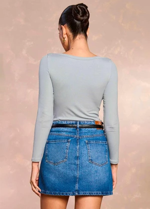 Doce Trama - Saia Curta Aquarela Rose em Denim Azul - DOCE TRAMA