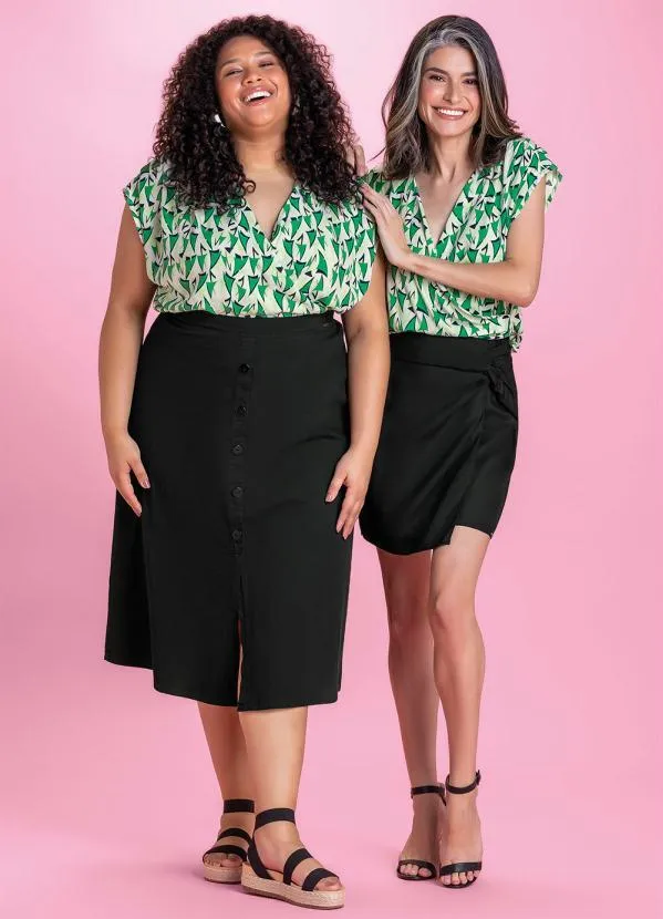 Marialícia - Saia Curta com Torção Frontal Preto 3