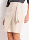 Quintess - Saia Curta Transpassada em Linho com Amarração Lateral Natural - variação: Natural Claro