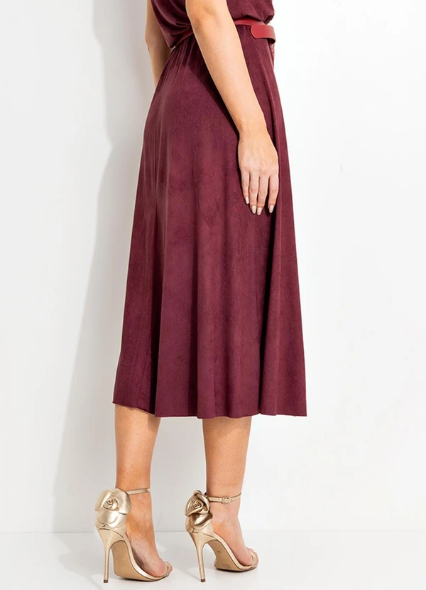 Quintess - Saia Midi Evasê em Malha Suede Bordô com Elástico na Cintura 2