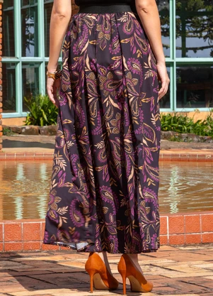 Quintess - Saia Floral Paisley em Malha Crepe - QUINTESS