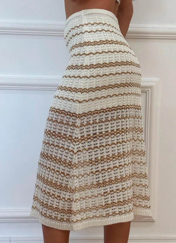 Doce Tom - Saia em Tricot Estampado Curta Marrom 2