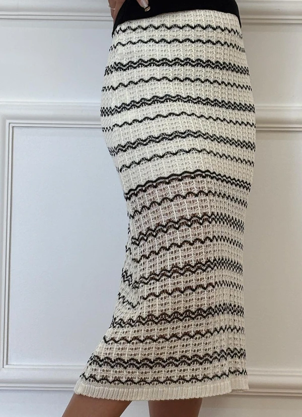 Doce Tom - Saia em Tricot Estampado Curta Off 2