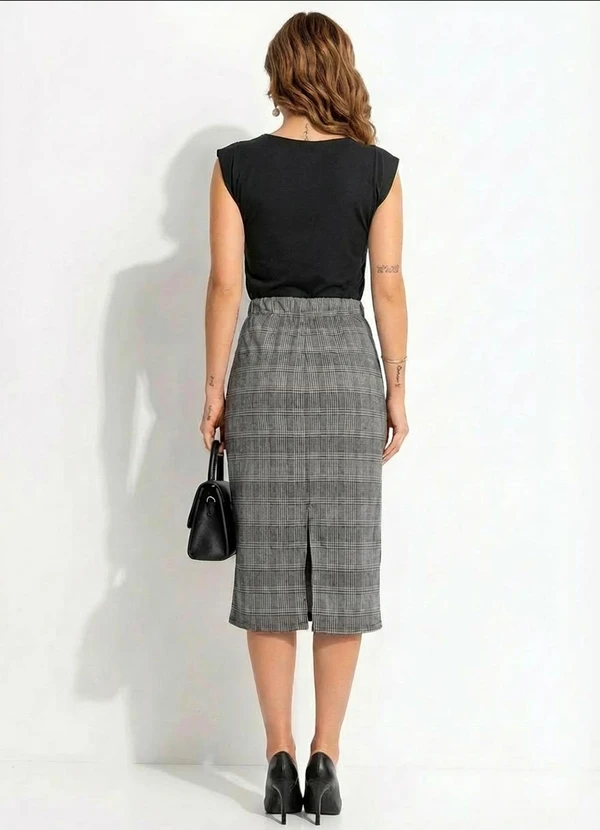 Quintess - Saia Lápis Midi Xadrez em Malha Jacquard com Elástico no Cós 3