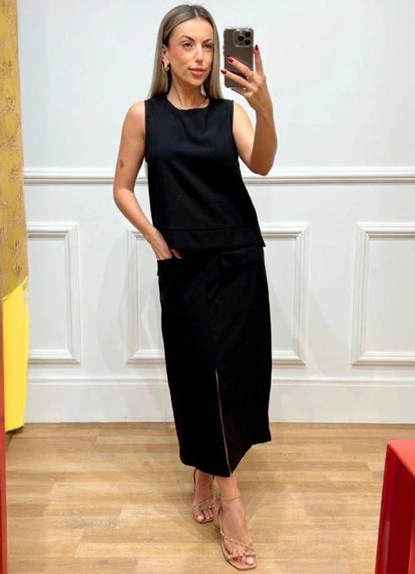 Doce Tom - Saia Midi com Bolsos Frontais e Fenda Preto 3
