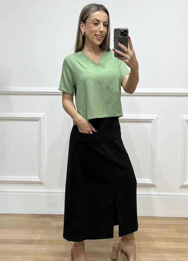 Doce Tom - Saia Midi com Bolsos Frontais e Fenda Preto 4