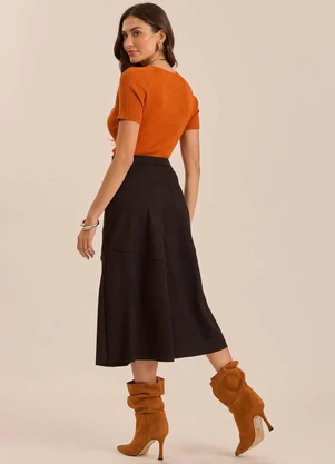 Doce Trama - Saia Midi Cozy Winter em Suede Preto - DOCE TRAMA