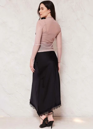 Doce Trama - Saia Midi em Cetim com Renda Sunset Preto - DOCE TRAMA