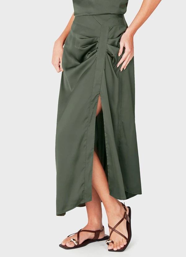 Enfim - Saia Mídi Evasê Assimétrica Verde Militar