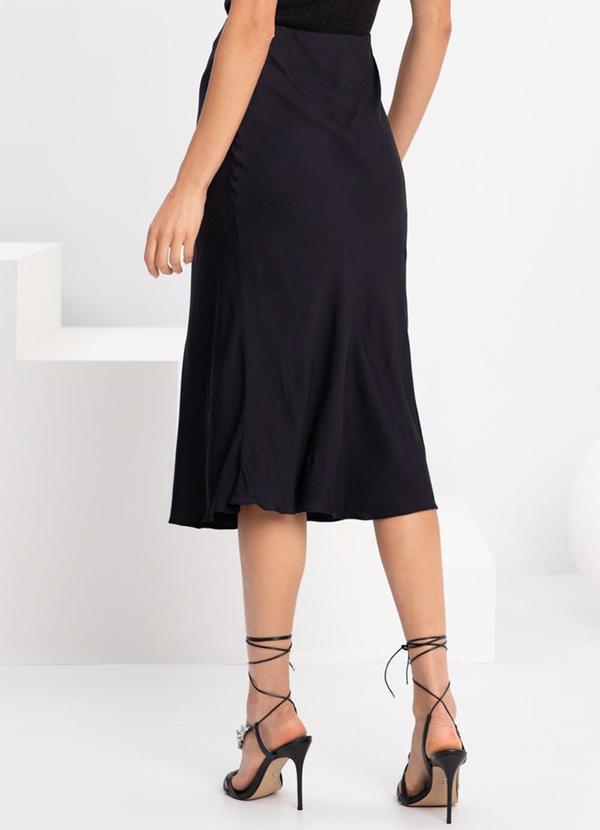 Lunender - Saia Midi Fluida Tecido Plano Viscose Preto 2