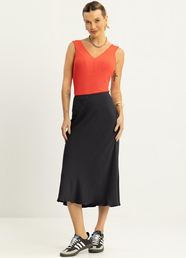 Lunender - Saia Midi Fluida Tecido Plano Viscose Preto 5