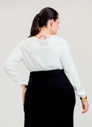 Cativa - Saia Midi Plus Size em Linho  Preto - CATIVA