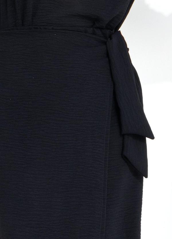 Quintess - Saia Preta em Crepe Plano 7