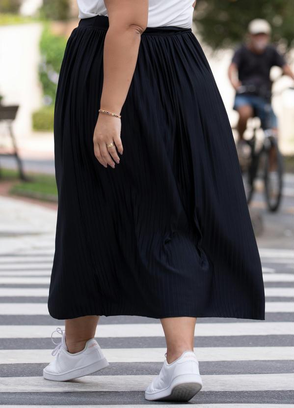 Quintess - Saia Preta Midi Plissada 4