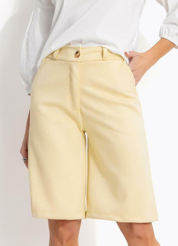 Short (Amarelo Claro) em Malha Suede