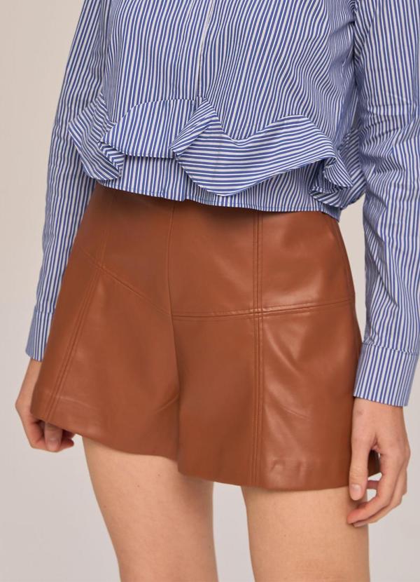 Carlota Costa - Short Couro Marrom