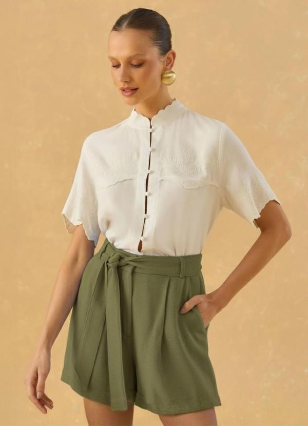 Carlota Costa - Short de Alfaiataria Verde 2