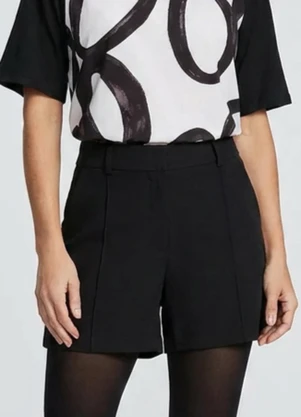 Marialícia - Short Feminino Alfaiataria Creponado Preto - MARIALÍCIA