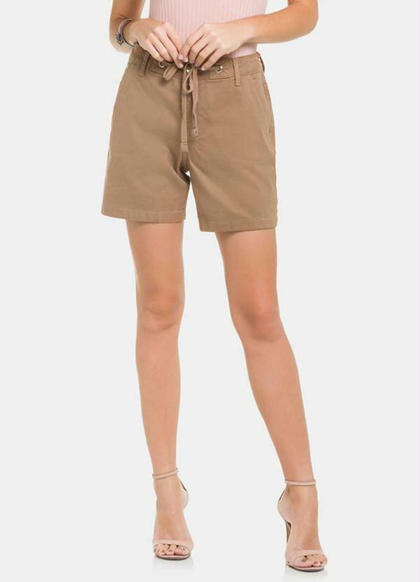 Lunender - Shorts Boyfriend em Sarja com Elastano Marrom