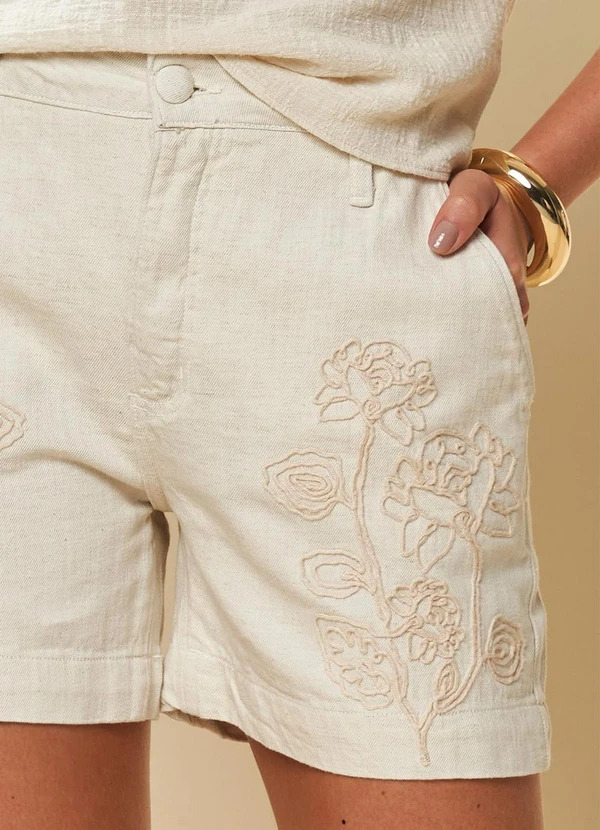 Doce Trama - Shorts Celebration em Linho Bordado Branco 6
