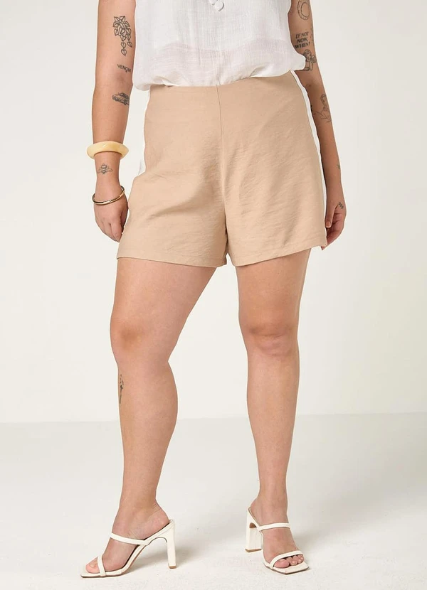 Elegance - Shorts com Detalhe Lateral Nude c/ Off White