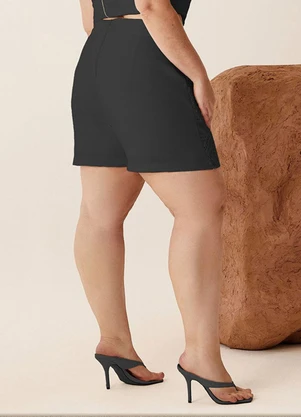 Elegance - Shorts Cos Largo com Renda Sobreposta Preto - ELEGANCE