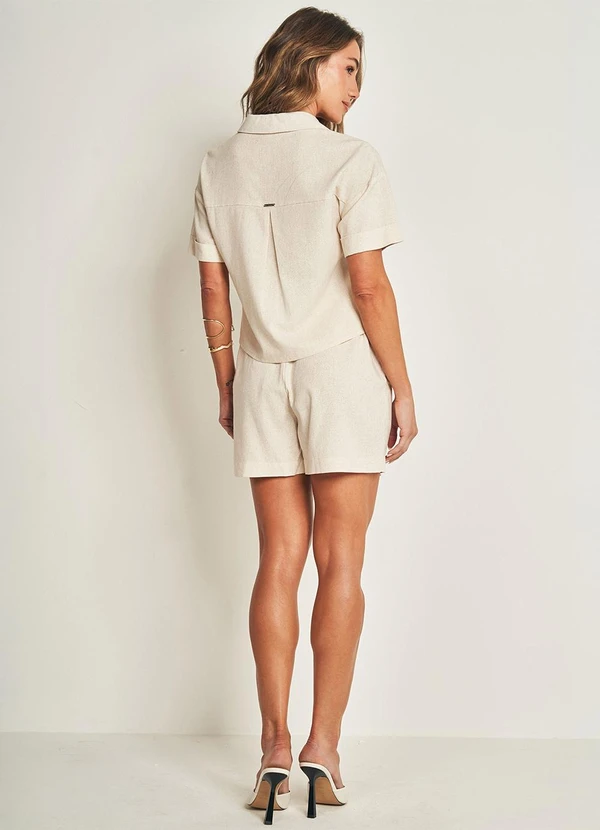 Doce Trama - Shorts em Plano Linen com Cós de Elástico Branco 4
