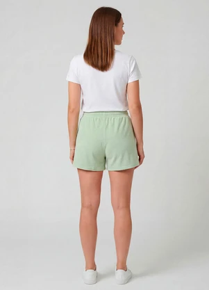 Infinita Cor - Shorts Feminino em Plush Verde - INFINITA COR