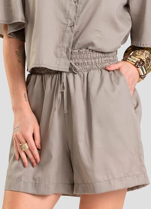 Dianna - Shorts Feminino em Tecido Plano Cinza - DIANNA