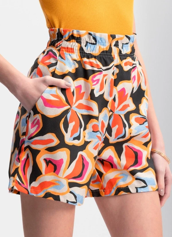 Essendi - Shorts Feminino Floral Preto 5