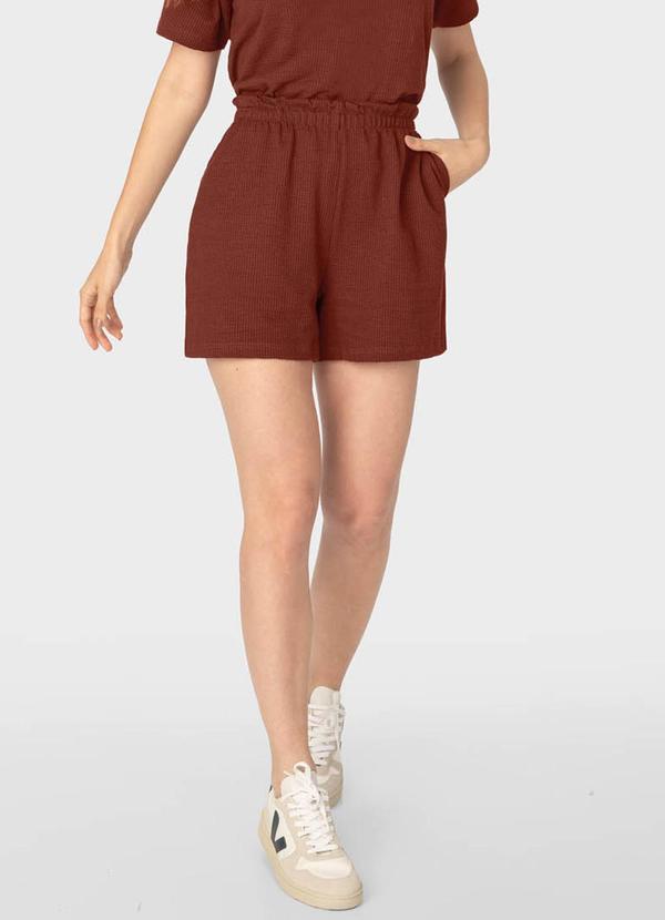 Malwee - Shorts Marrom Clochard em Malha Anarruga