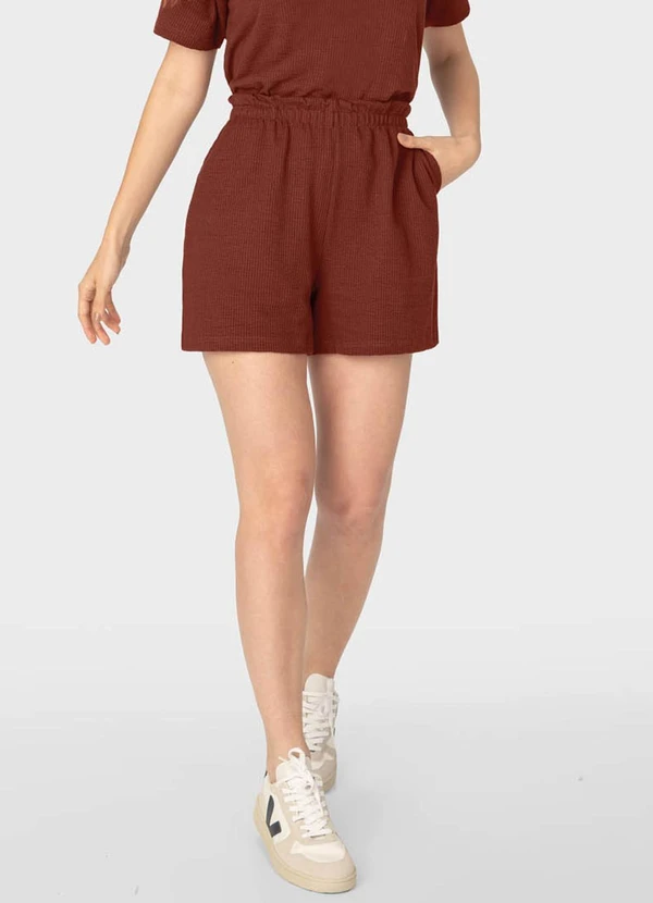 Malwee - Shorts Marrom Clochard em Malha Anarruga