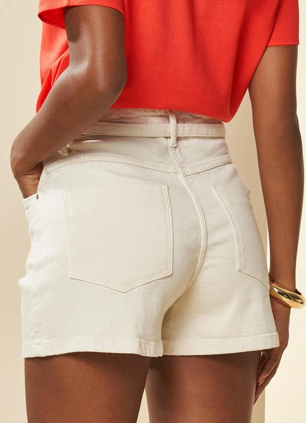 Doce Trama - Shorts Mom Cintura Média Tropical Branco 2