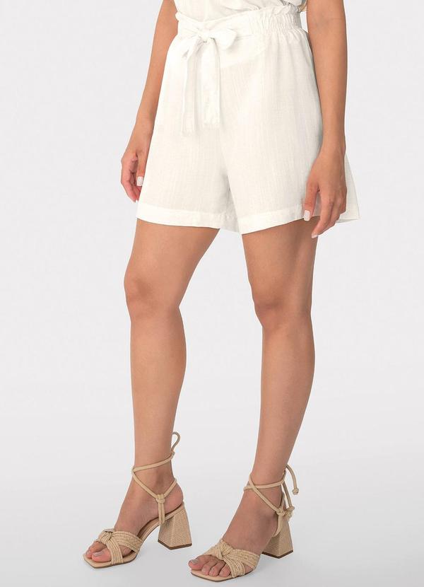 Malwee - Shorts Off White Clochard em Viscolinho