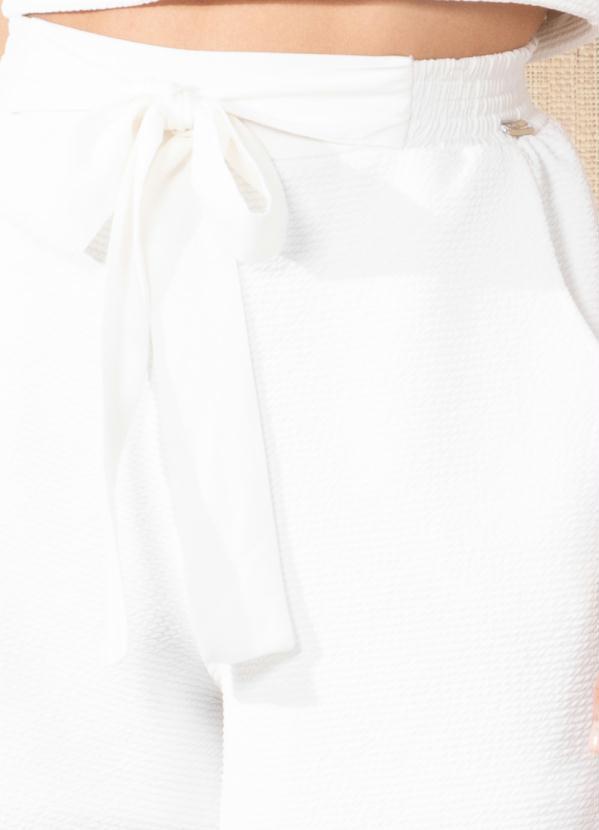 Quintess - Shorts Off White com Amarração no Cós 3
