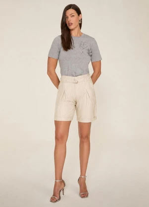 Elegance - Shorts Risca de Giz com Faixa Bege Quaker - ELEGANCE