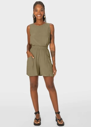 Malwee - Shorts Verde Musgo Alfaiataria em Viscose - MALWEE