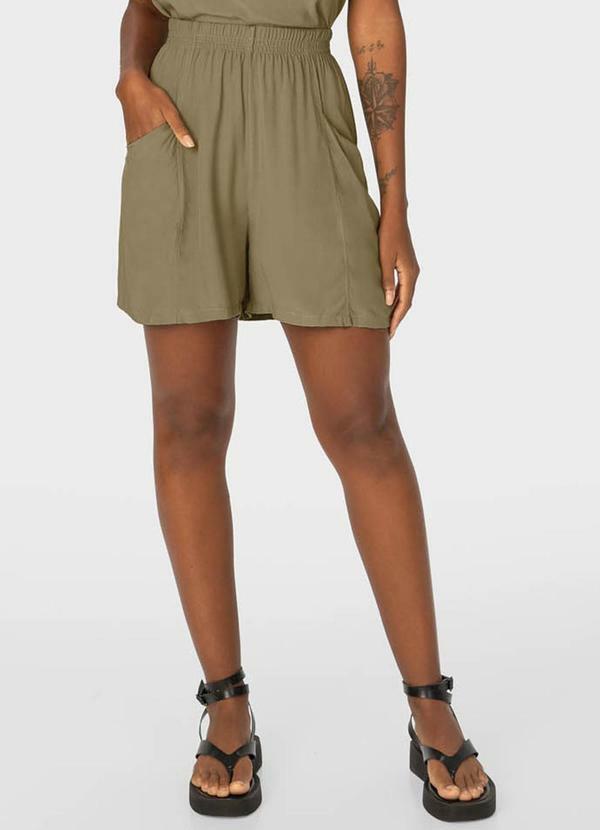 Malwee - Shorts Verde Musgo Alfaiataria em Viscose