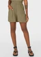 Malwee - Shorts Bege Alfaiataria Tropical em Viscose - variação: Verde Musgo