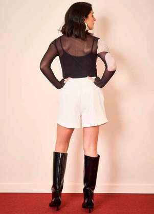Doce Trama - Shorts Wild Orchid em Alfaiataria Branco - DOCE TRAMA