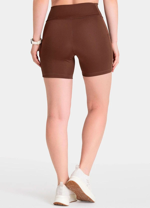 Closy - Shorts com Bolso Rise Marrom 2