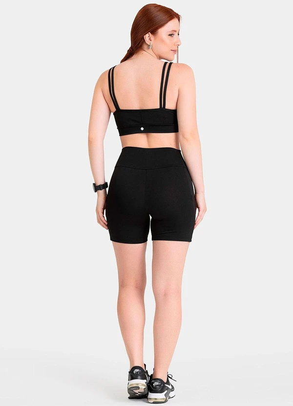 Closy - Shorts com Bolso Rise Preto 4