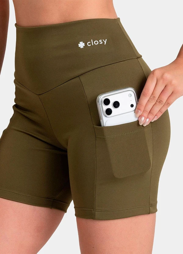 Closy - Shorts com Bolso Rise Verde Escuro 5