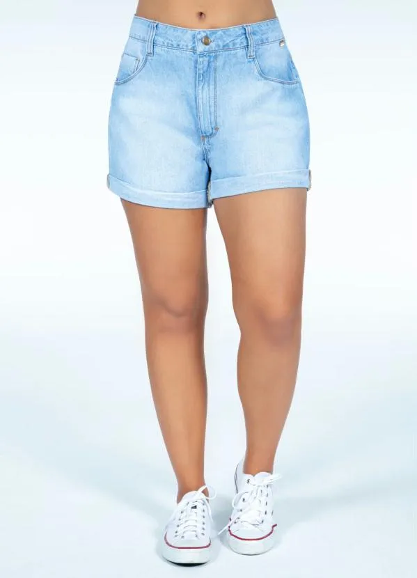 Quintess - Short Jeans Claro Cintura Média com Bolsos 3