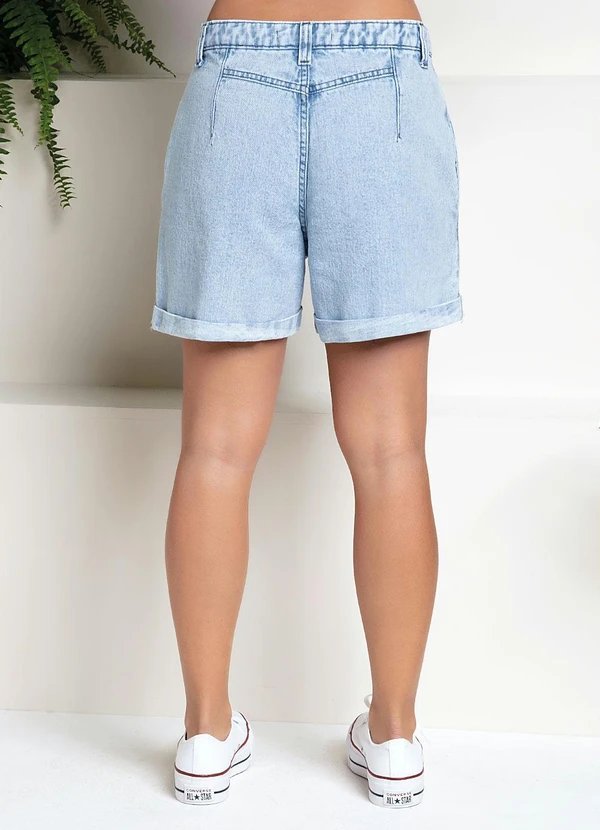 Quintess - Short Jeans com Bolsos, Pregas e Barra Dobrada 8