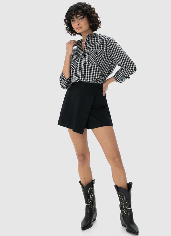 Enfim - Shorts Preto Saia Transpassado 2