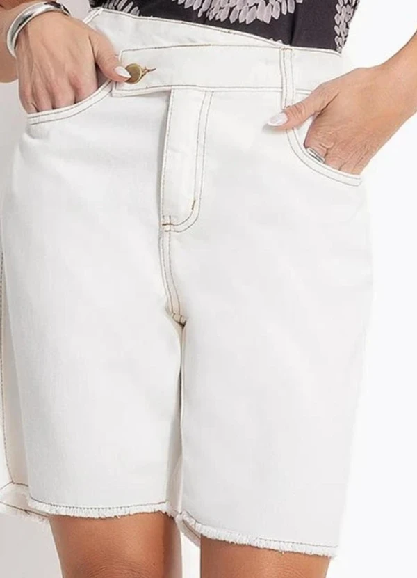 Quintess - Bermuda Off White em Jeans