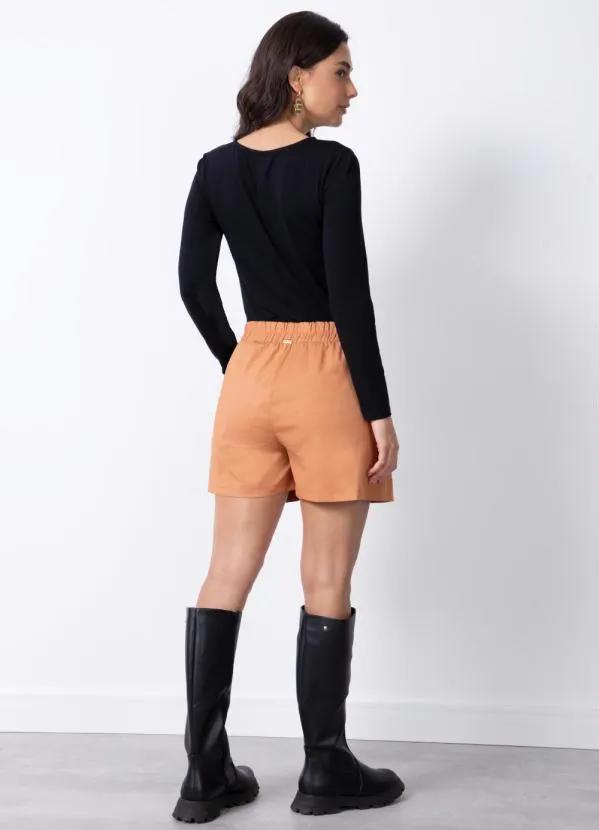 Quintess - Short Caramelo com Bolsos e Pregas 3