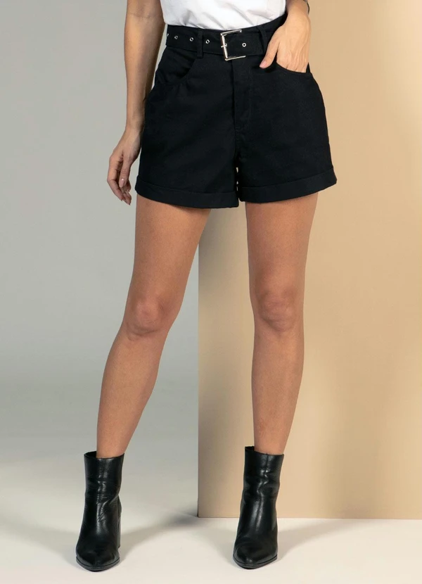 Quintess - Short Preto em Sarja com Bolsos e Cinto 12