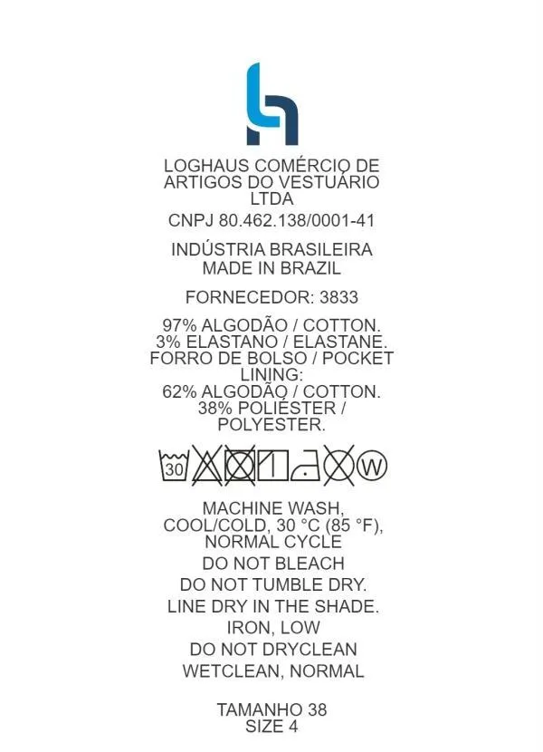 Quintess - Short Preto em Sarja com Bolsos e Cinto 14